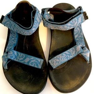 Teva Sandals Women’s Size 7